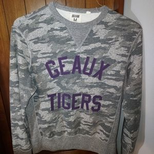 Tailgate size M GEAUX TIGERS SWEATER
